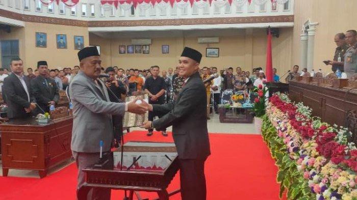 Mukhlis AW Dilantik Sebagai Anggota DPRK Abdya, PAW Teuku Cut Rahman