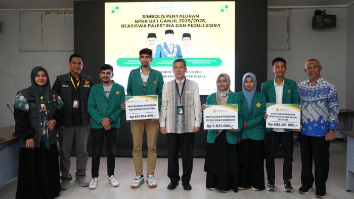 Rumah Amal Masjid Jamik USK Serahkan Beasiswa-Bantuan Rp 900 Juta