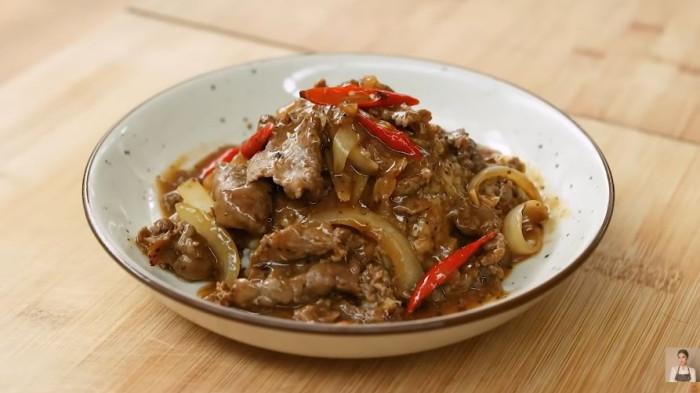 Sajian Daging Sapi Saus Lada Hitam ala Devina Hermawan