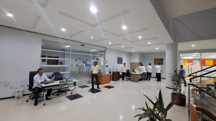 Suasana di sekitar tempat Pemilihan Rektor USK periode 2026-2031