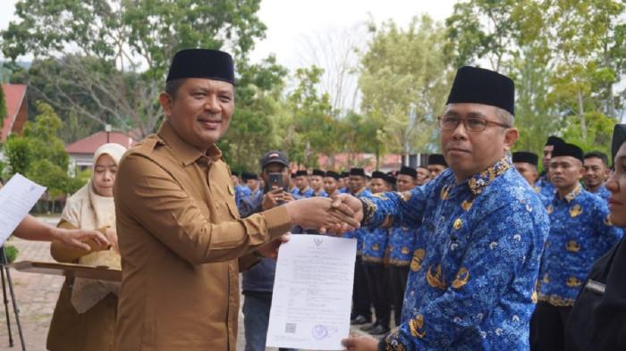 Bupati Galus Serahkan 514 SK PPPK, Suhaidi Tekankan Disiplin dan Dorong Pengembangan Kopi Lokal
