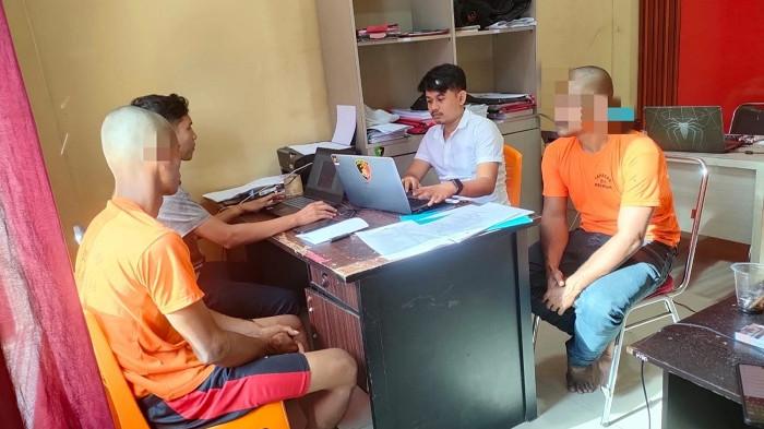 Lagi Asyik Main Judi Online di Warkop, Dua Pemuda Pijay Kepergok Polisi