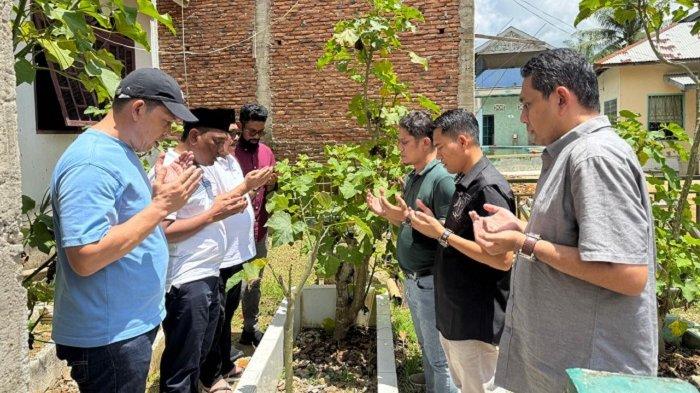 Komisi IV DPRA Ziarah Makam Menteri Sosial AM dr Zubir Mahmud di Aceh Timur, Pusara Memprihatinkan