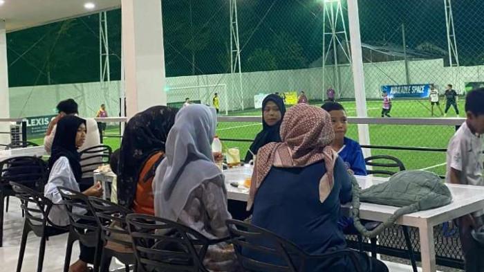 Warkop di Pinggir Lapangan Bola BNA 2026