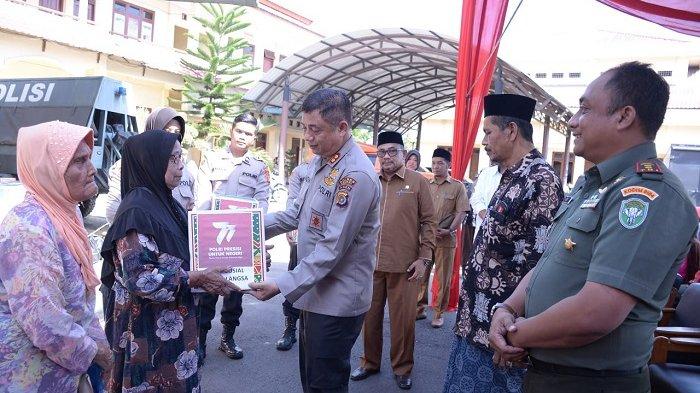 Sambut Hari Bhayangkara Ke-77, Polres Langsa Salurkan 500 Paket Bansos