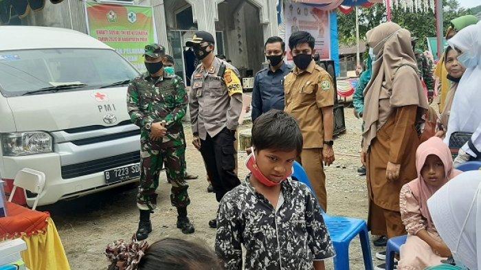 TNI Baksos KB Kesehatan di Panton Beunot Tiro, Dandim Bahas Soal Teknologi dan Program KB