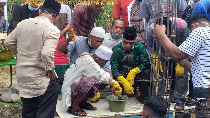 Warga Meunasah Capa Bireuen Bangun Mushala