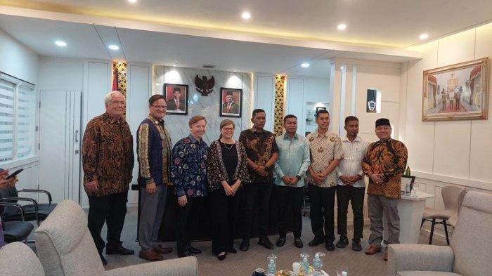 Sebut SDM Aceh Terbatas, DPRA Minta Eks Kombatan Disekolahkan di URI Amerika