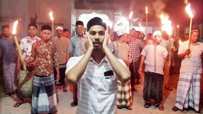 Keliling Gampong Sambil Berzikir dan Baca Doa Tolak Bala