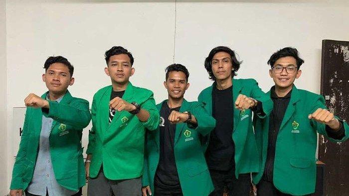 Ogay onaning kokraklari onlayn