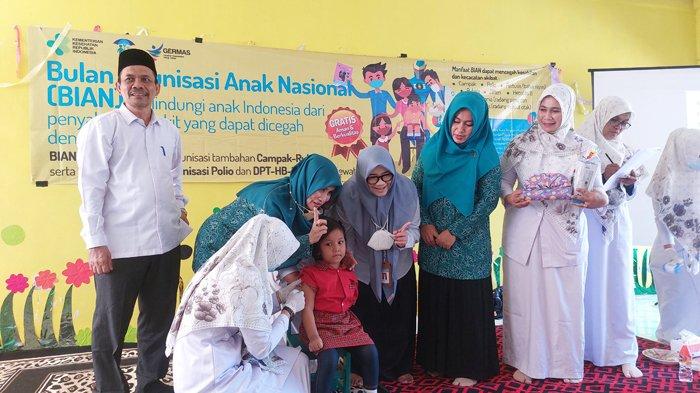 Istri Bupati Pidie Sosialisasi Pentingnya Imunisasi BIAN dengan Sambangi Anak Sekolah