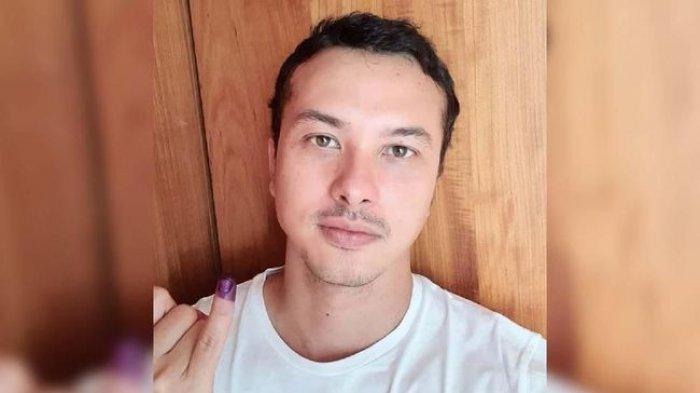 Usai Nyoblos, Nicholas Saputra Tepati Janji Unggah Foto 'Selfie' Pertamanya