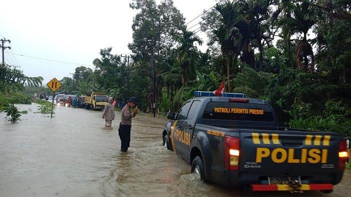 Curah Hujan Tinggi Sebabkan Sejumlah Kawasan di Simeulue Banjir