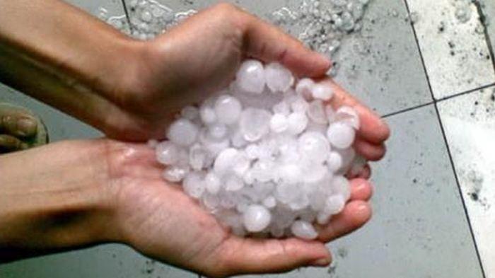 Hujan Es Landa Medan, Belasan Rumah Rusak