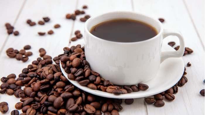 berikut ini beberapa daftar makanan yang tidak boleh dikonsumsi bersamaan dengan kopi