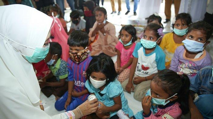 Pengurus BKMT dan PKK Aceh, Kunjungi Pengungsi Rohingya di BLK Lhokseumawe, Ini yang Diberikan