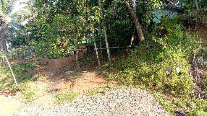 Warga Resah Kabel Listrik tak Bertiang Mulai Terkelupas di Woyla Timur