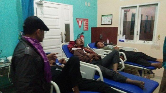 Wakil Ketua DPRK Bireuen Jenguk Guru Dayah Korban Kecelakaan di RSBMC