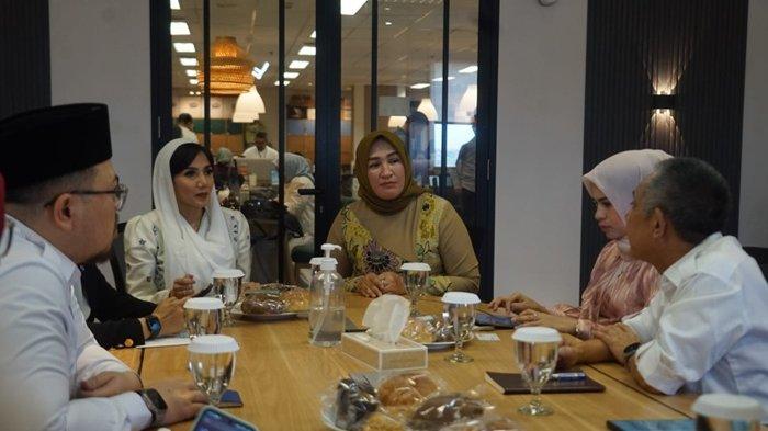 Temui Penasihat DWP Kemenkraf,  Kak Ana Minta Dukungan untuk UMKM dan Produk Kreatif Aceh