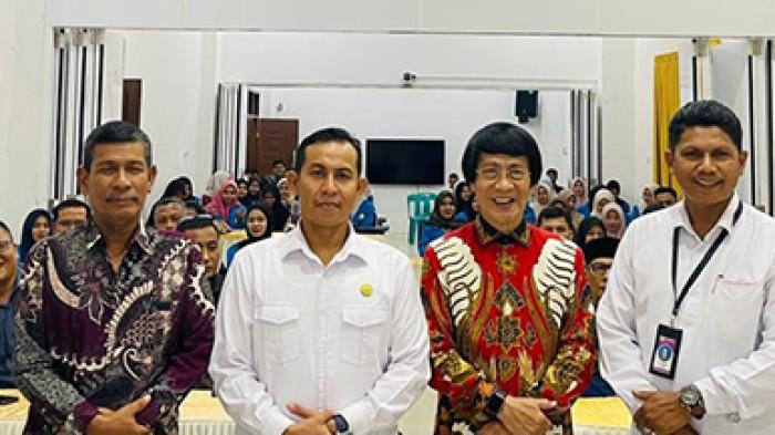 KULIAH UMUM KAK SETO - Universitas Jabal Ghafur (Unigha) melaksanakan penandatanganan Memorandum of Understanding (MoU) dengan Lembaga Perlindungan Anak Indonesia (LPAI) Provinsi Aceh yang dirangkaikan dengan kuliah umum,diisi oleh Kak Seto, Sabtu (27/12/2025).