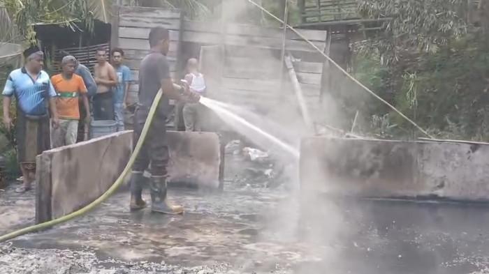 Ditinggal Kosong Pemiliknya, Rumah Semipermanen di Bireuen Ludes Terbakar