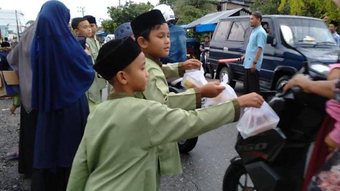 Hari Terakhir Sekolah, Murid SDIT Muhammadiyah Manggeng Gelar Kegiatan Amal