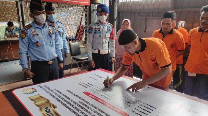 Petugas Lapas dan Napi Teken Deklarasi Tak Ada Pungli dan Peredaran Narkoba