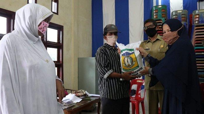 Aceh Besar Tuntaskan Penyaluran Sembako ke 22 Kecamatan, Tersisa untuk Pulo Aceh