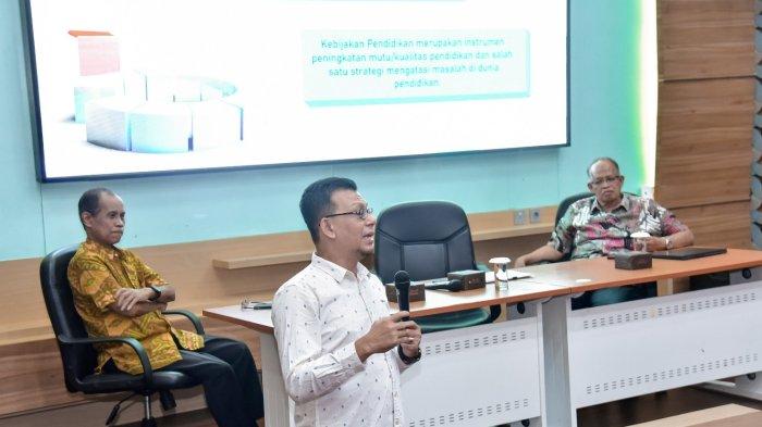 Isi Kuliah Umum di USK, Anggota DPRK Banda Aceh Kupas Soal Hubungan Politik dengan Pendidikan