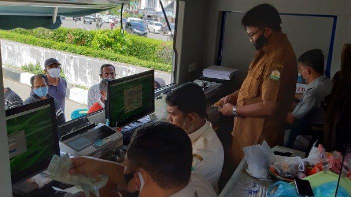 Pengurusan Pajak Kendaraan Bermotor di Samsat Keliling Banda Aceh Meningkat Capai 170 Orang per Hari