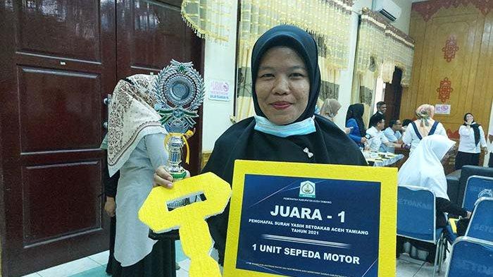 Bupati Aceh Tamiang Berikan Hadiah Utama Sepeda Motor Bagi ASN Penghafal Surah Yasin