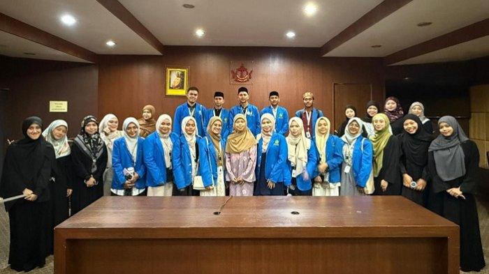 mahasiswa UIN Ar-Raniry yang mendapat kesempatan mengikuti program Student Exchange ke Negeri Berneo. Program ini adalah hasil kerja sama kampus kami dengan Universiti Islam Sultan Sharif Ali (UNISSA), salah satu perguruan tinggi Islam terkemuka di Brunei dan bahkan di Asia Tenggara