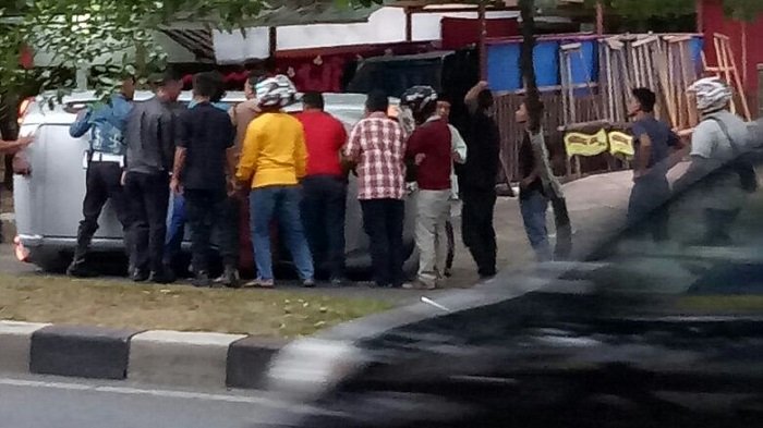 Mobil Agya yang Disopiri Mahasiswi Terguling di Luengbata, Pemicunya Diduga Karena Ini