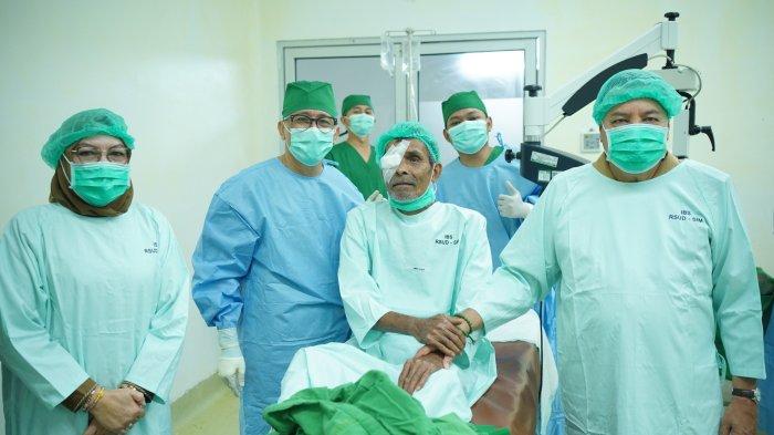 Kegiatan Pengobatan Massal Gratis dan Operasi Katarak Gratis Bagi Seluruh Masyarakat Nagan Raya Melalui Partnership dan Kolaborasi Berbagai Pihak