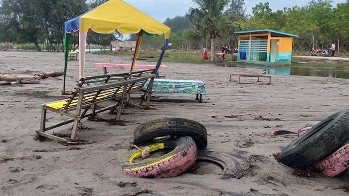 9 Kios di Kuala Ceurape Bireuen Rusak Dihantam Ombak, Abrasi Juga Meluas