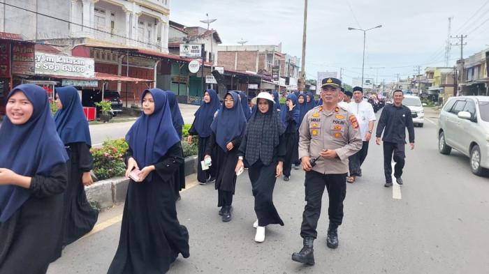 Polisi Amankan Pawai Memperingati Hari Santri di Lhokseumawe
