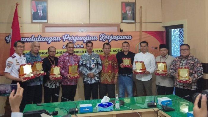 BPSDM Aceh dan 8 Politeknik Teken Kerja Sama Program Beasiswa Aceh Caroeng
