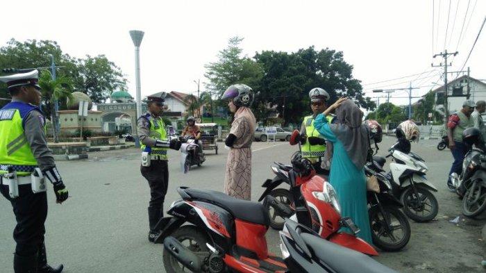 Satlantas Polres Bireuen Razia di Alun-Alun Kota Bireuen, Pelanggar Lalu Lintas Ditilang
