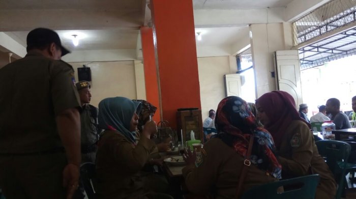 ASN dan Aparatur Desa Dilarang Duduk di Warkop, Ini Sanksi dari Satpol PP Apabila Melanggar Intruksi