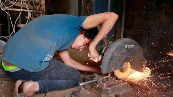 Remaja Yaman Putus Sekolah, Pilih Bekerja Untuk Membantu Keluarga