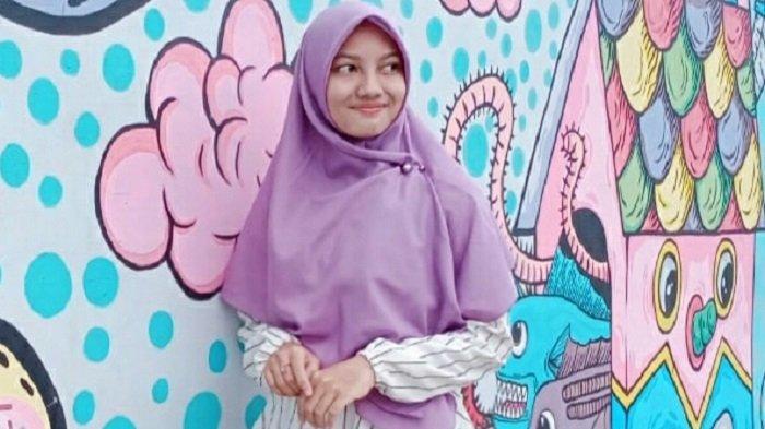 Rizka Nazirah, Wartawati Kampus yang Juara Tahfizh dan Jago Sastra