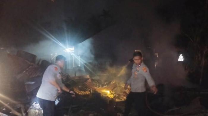 Satu Rumah di Aceh Utara Terbakar Pada Malam Hari, Ini Penyebabnya