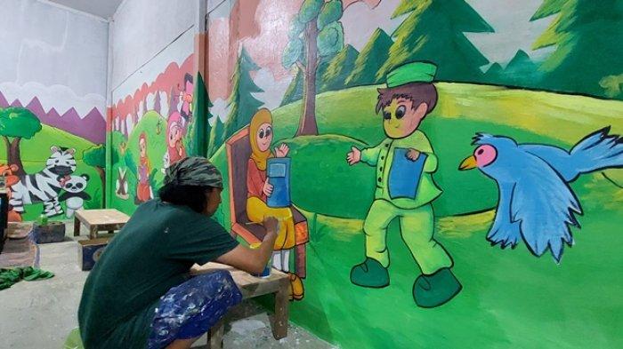 Keren! Satu Keluarga Ini Punya Profesi Serupa Seniman Lukis Mural, Laris Diorder Seantero Sumatera