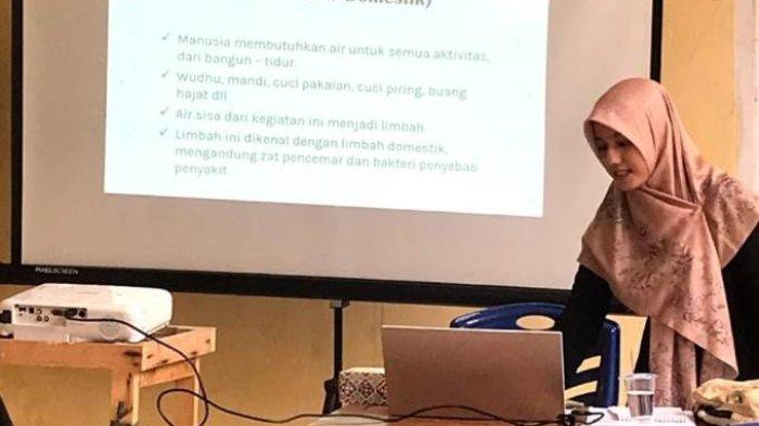 Mahasiswi Pascasarjana Teknik Andalas Padang Sosialisasi Sanitasi Aman dan Tanggap di Langsa Barat