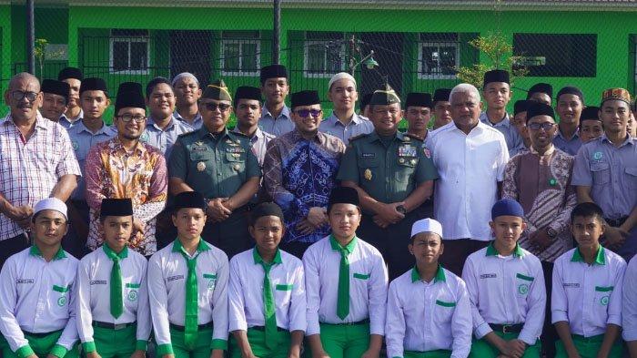 Wadanpusterad Pimpin Apel di Dayah Darul Quran Aceh