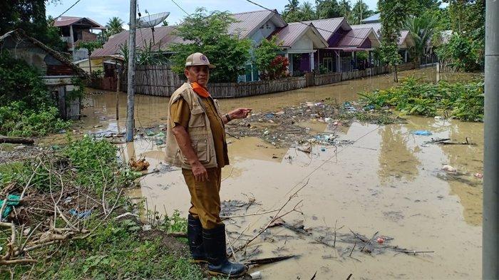 Puluhan Rumah di Pidie Masih Terendam Banjir, Armada Pemadam Berjibaku Sedot Air