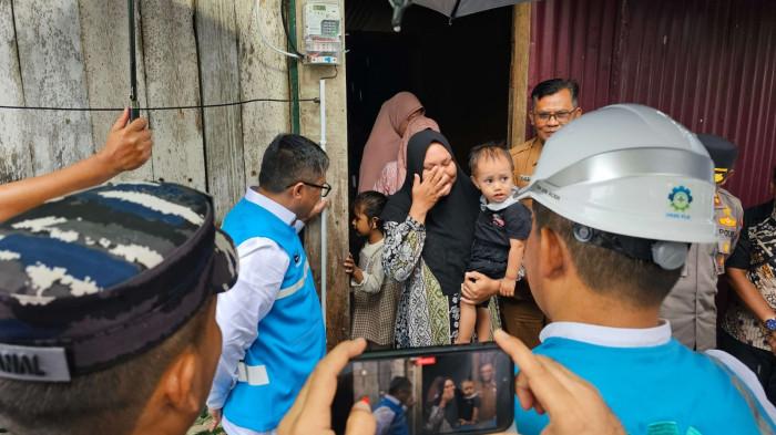 Program Lead Up the Dream PLN Berikan Cahaya Terang bagi 10 Rumah di Sabang