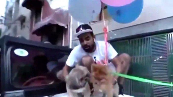 YouTuber India Ditangkap,Terbangkan Anjing dengan Balon Udara