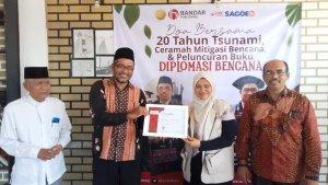 20-tahun-tsunami-27-12.jpg