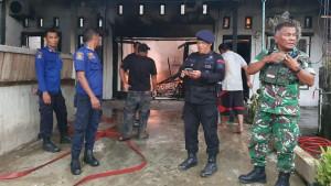 3-KK-kehilangan-tempat-tinggal-usai-kebakaran.jpg
